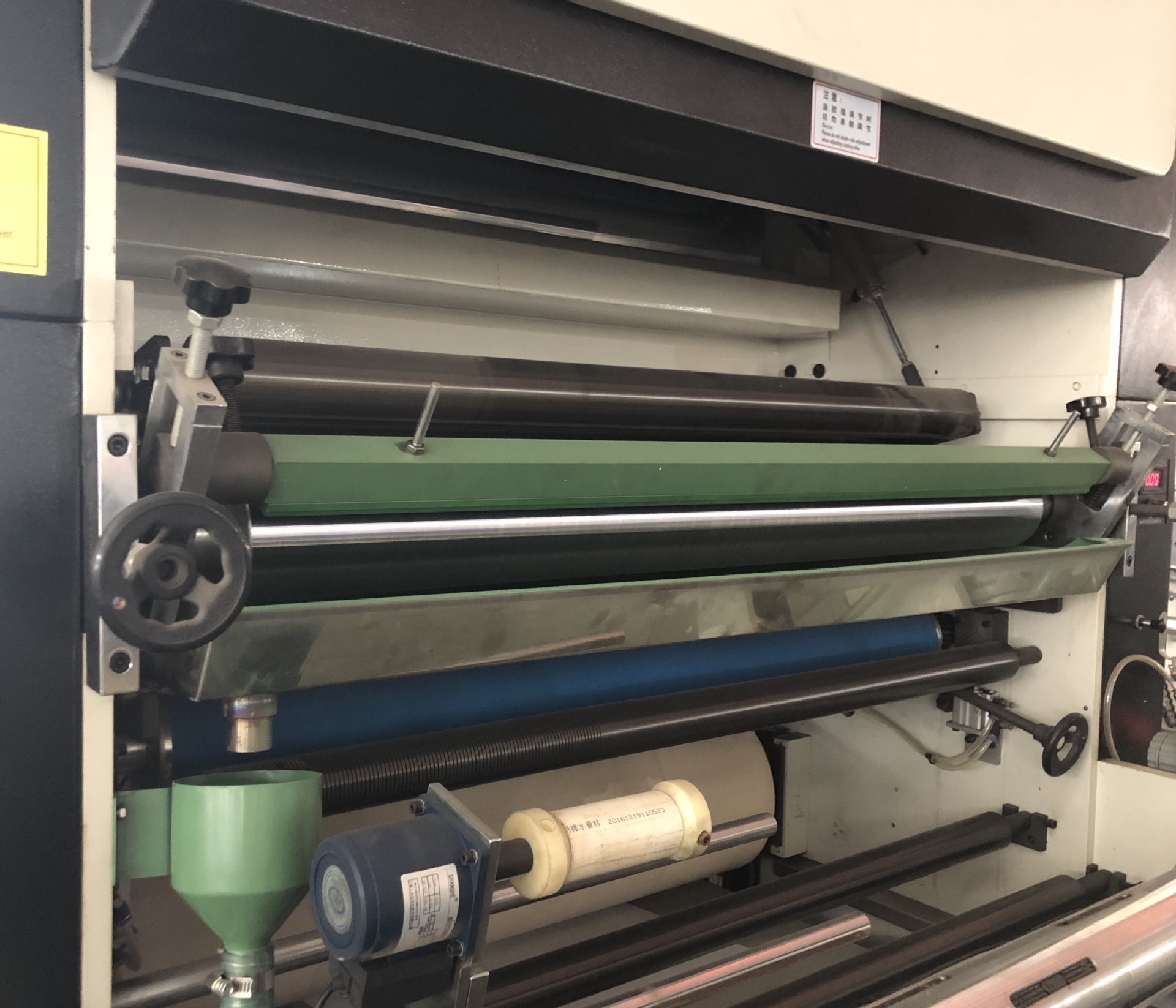 FM-B内页主机背面