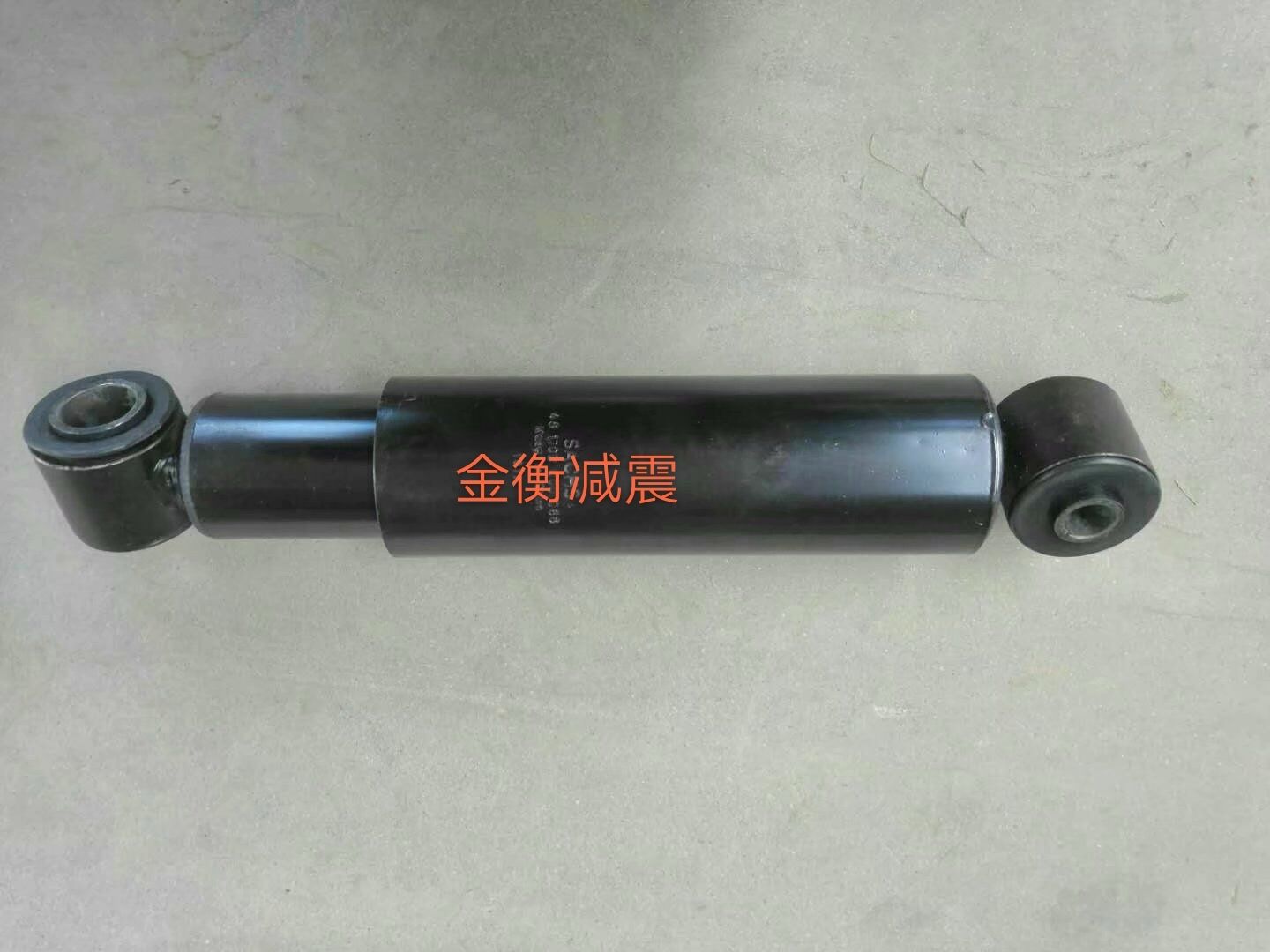 厂家直供 宇通 客车减震器 481700000966 避震器