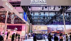 长安汽车首次发布人形机器人和飞行汽车计划